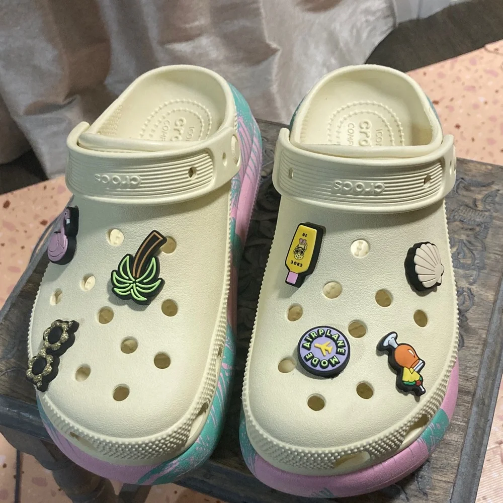 CROCS limited edition vacation Paradise Cream and Pink Clogs - Picture 5 of 5